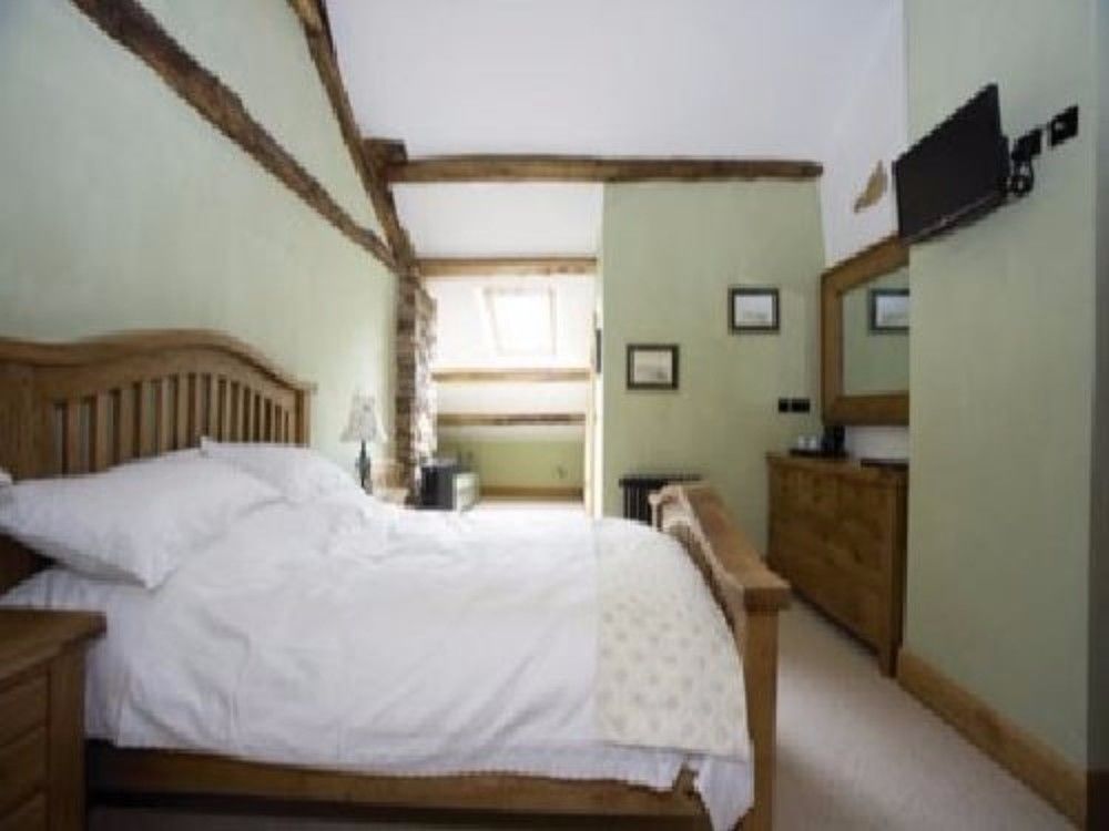 The Wayside And Whisky Barn Hotel Whitbeck Exterior photo