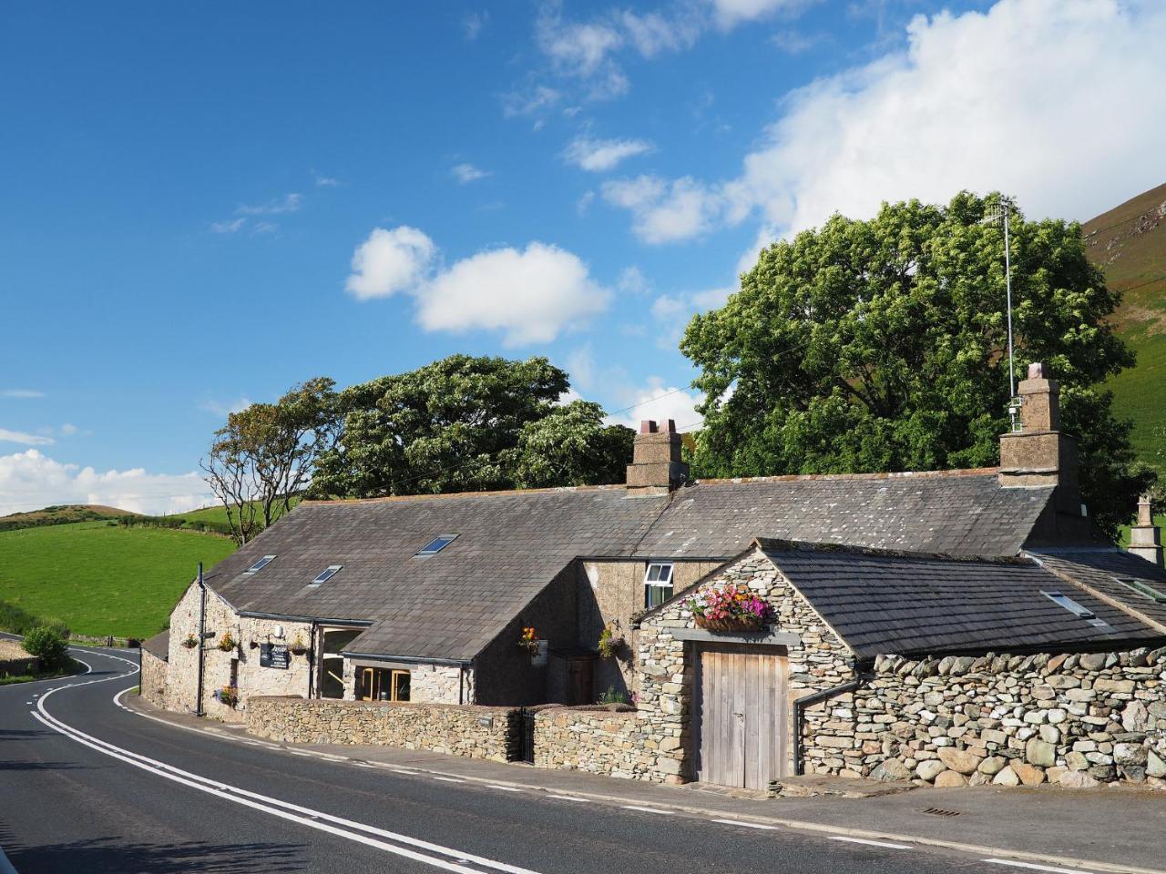 The Wayside And Whisky Barn Hotel Whitbeck Exterior photo