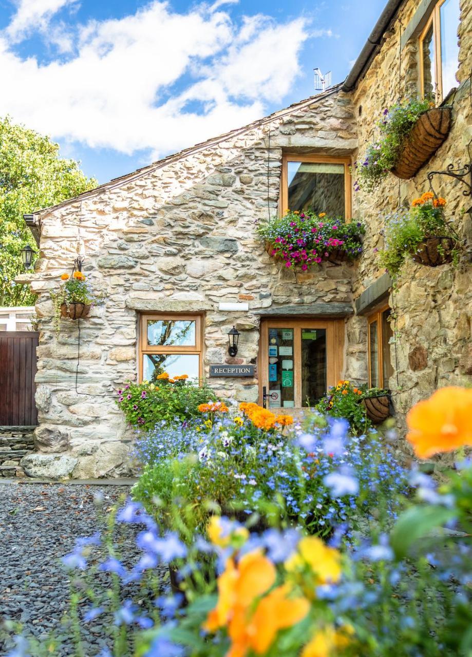 The Wayside And Whisky Barn Hotel Whitbeck Exterior photo