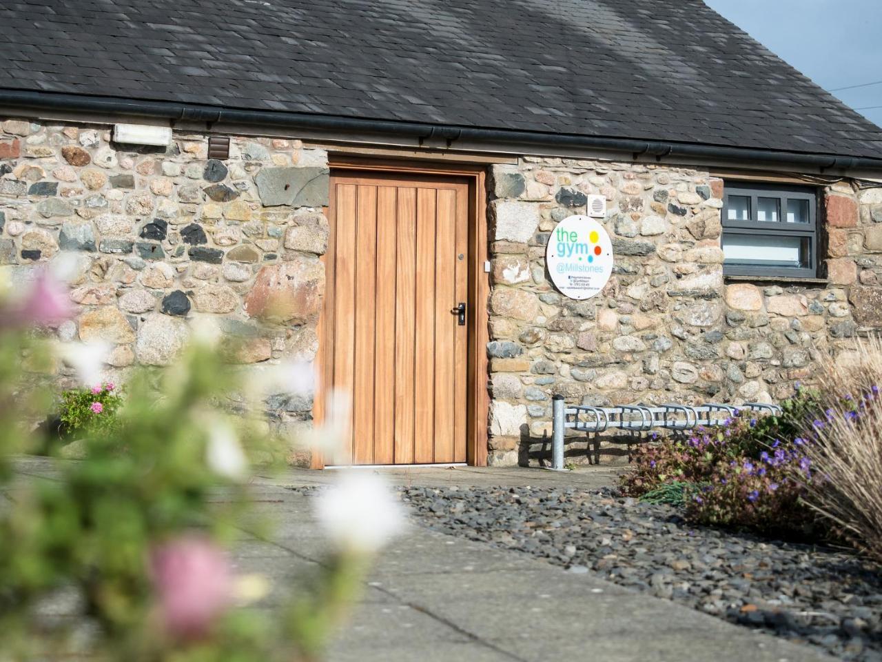 The Wayside And Whisky Barn Hotel Whitbeck Exterior photo