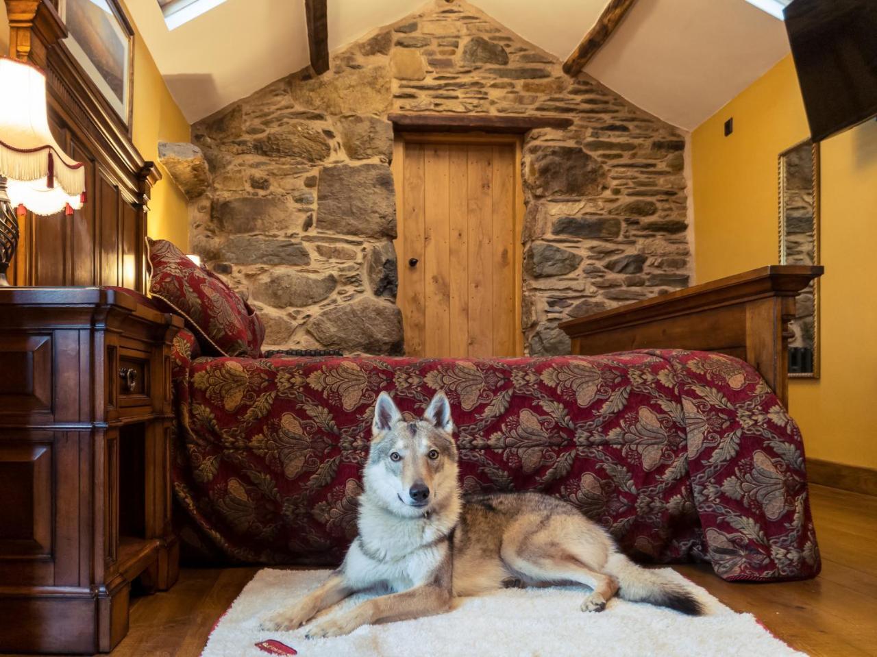 The Wayside And Whisky Barn Hotel Whitbeck Exterior photo